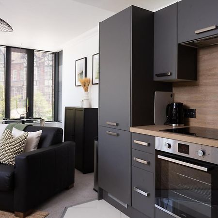 London Mews, Modern Apartment - Sleeps 4 Йорк Экстерьер фото