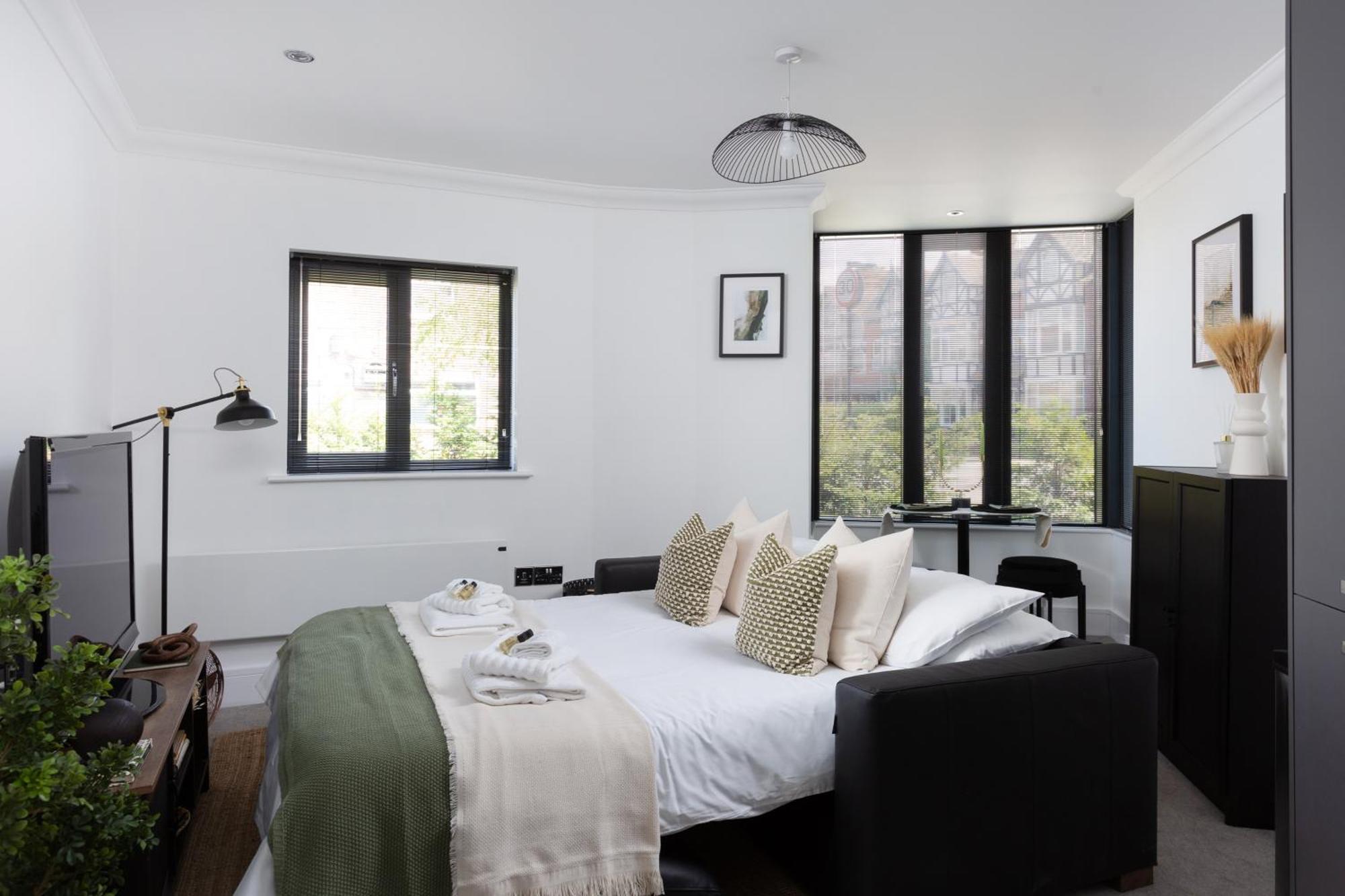 London Mews, Modern Apartment - Sleeps 4 Йорк Экстерьер фото