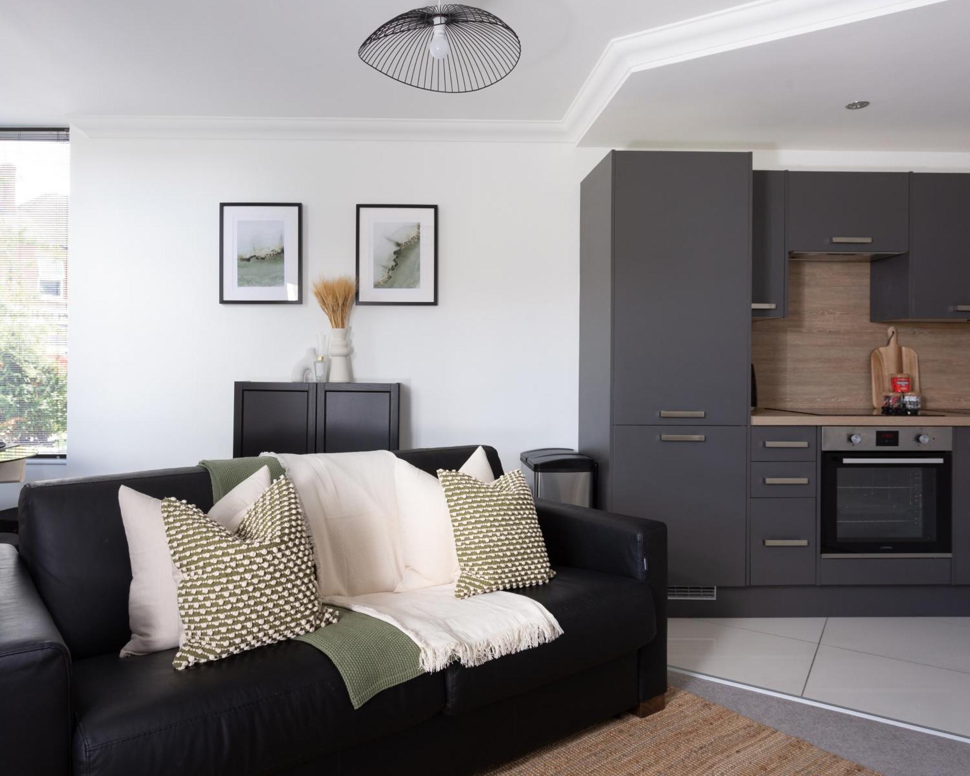 London Mews, Modern Apartment - Sleeps 4 Йорк Экстерьер фото